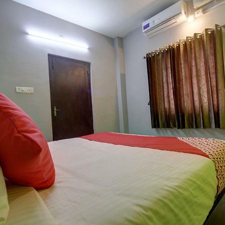Hotel Oyo 30971 Gm Grande à Mudukarai Extérieur photo